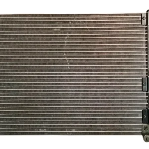 Condensador de Aire Acondicionado (radiador de A/A) Automotriz